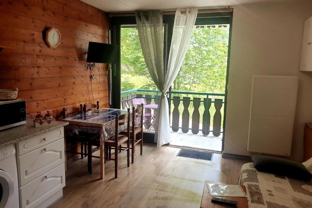 Pour 4 Personnes Au Pied Des Pistes *